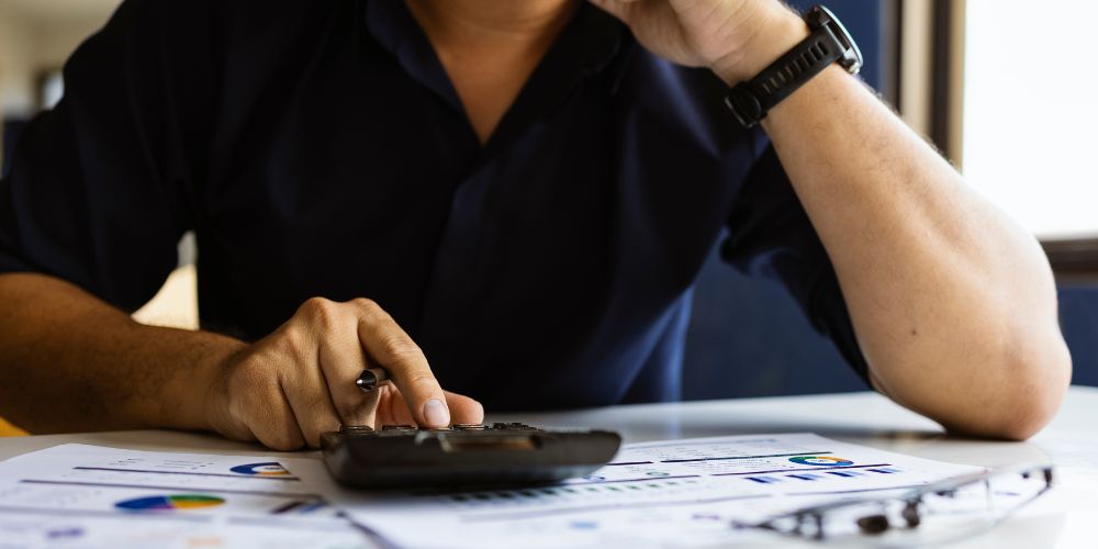 Financial analysis with calculator, interest rate, inflation and